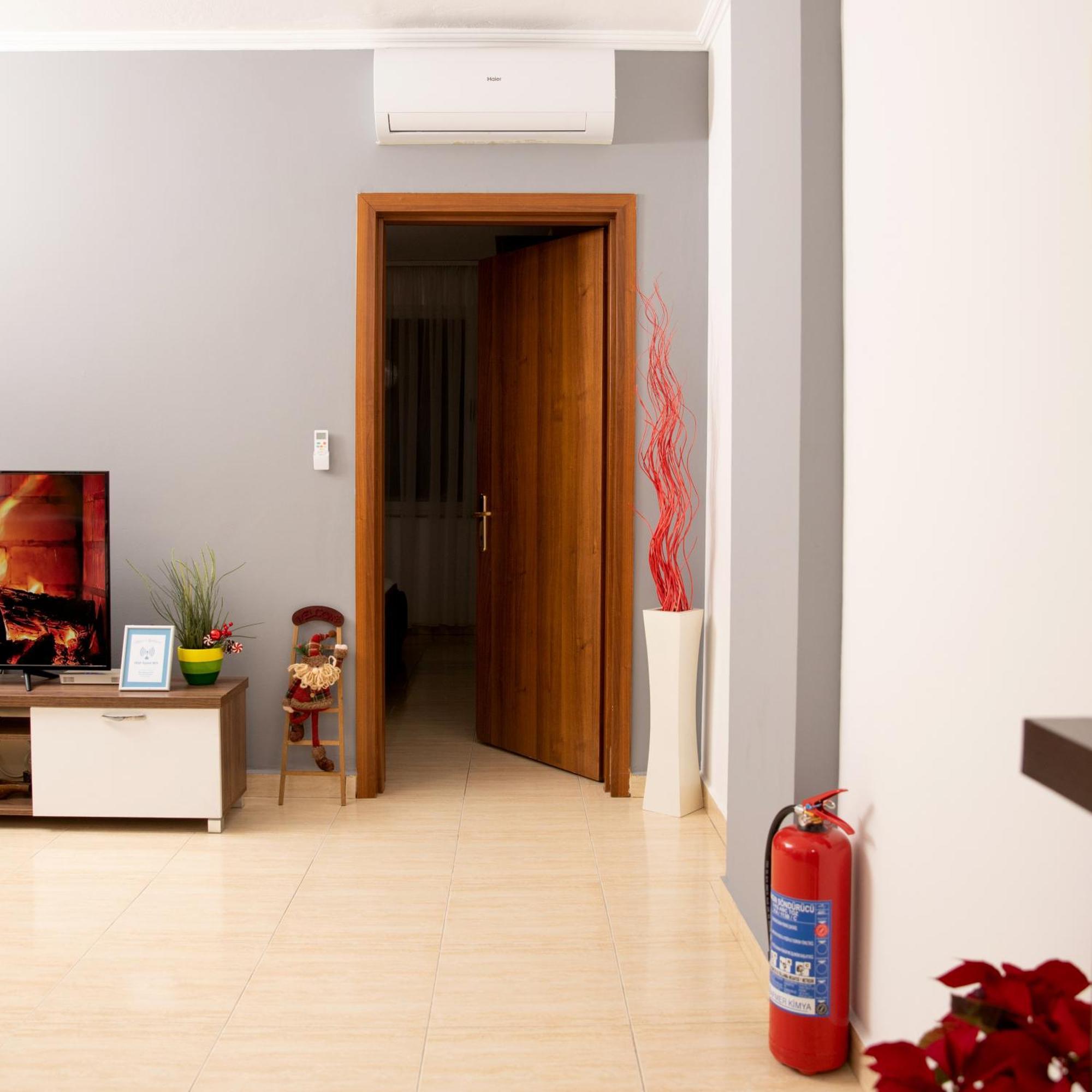 Maris Apartment Tirana Exterior foto